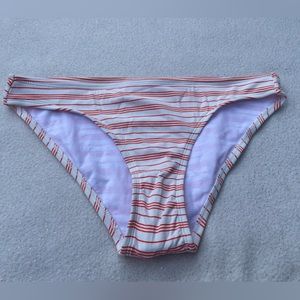 Brand new with tags size small swim bottom from Xhilaration.